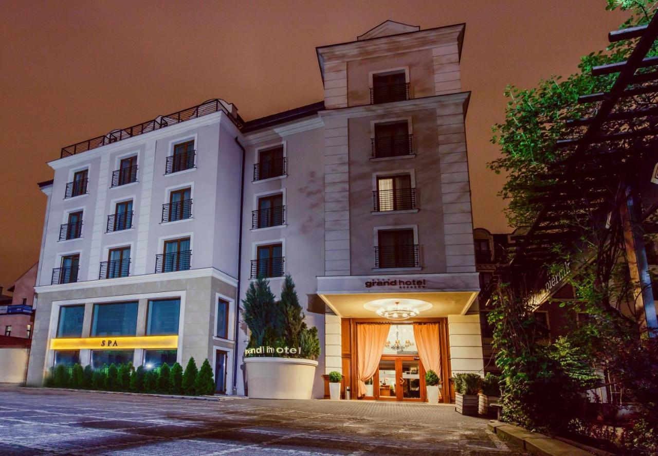 Grand Hotel Boutique เชชูฟ ภายนอก รูปภาพ